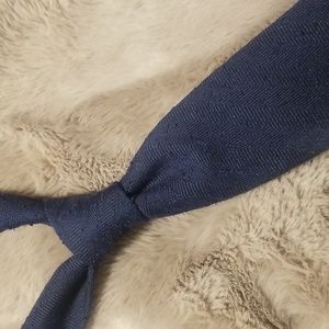 Drakes Navy Shantung Silk Herringbone Tie